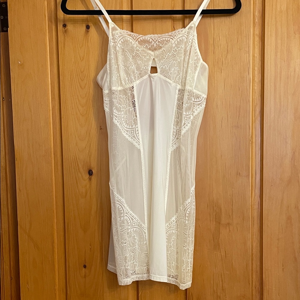 M. On Gossamer 🤍 Cream Lace Chemise